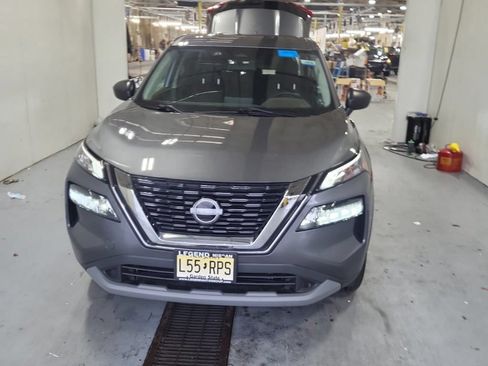 Used 2023 Nissan Rogue S AWD/4WD image 7
