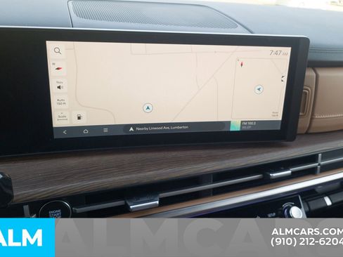 Used 2025 Hyundai Santa Fe Limited w/ Tow & Go Package image 9