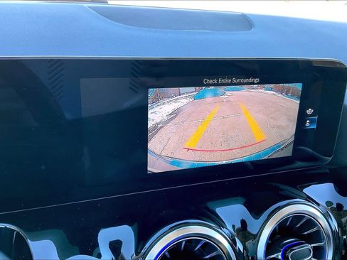 Used 2023 Mercedes-Benz GLA 250 4MATIC image 29