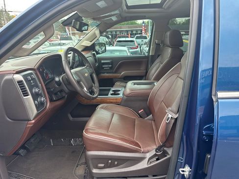 Used 2017 Chevrolet Silverado 1500 High Country AWD/4WD image 16