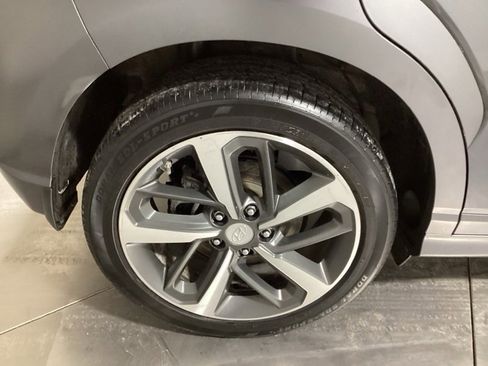 Used 2018 Hyundai Kona Limited image 9