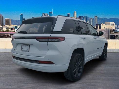 New 2026 Jeep Grand Cherokee Limited image 4