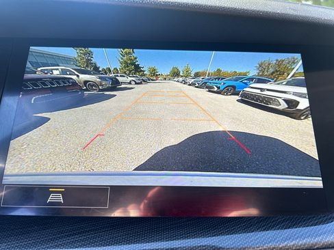 Used 2023 Buick Envision Essence image 17