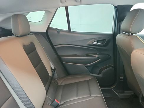 Used 2024 Chevrolet Trax ACTIV FWD image 27