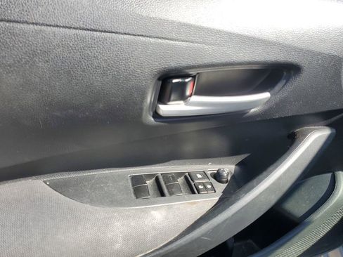Used 2020 Toyota Corolla LE FWD image 20