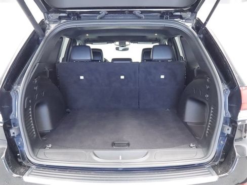 Certified 2021 Jeep Grand Cherokee Limited w/ Trailer Tow Group IV AWD/4WD image 17