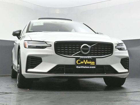 Used 2022 Volvo S60 T8 Inscription image 51