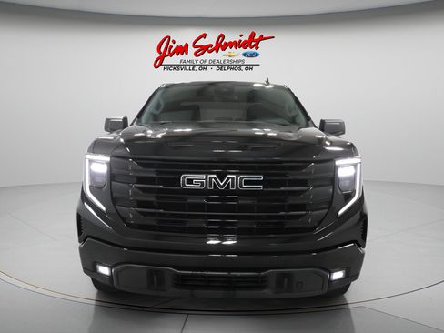 Used 2023 GMC Sierra 1500 Elevation w/ X31 Off-Road Package AWD/4WD image 3