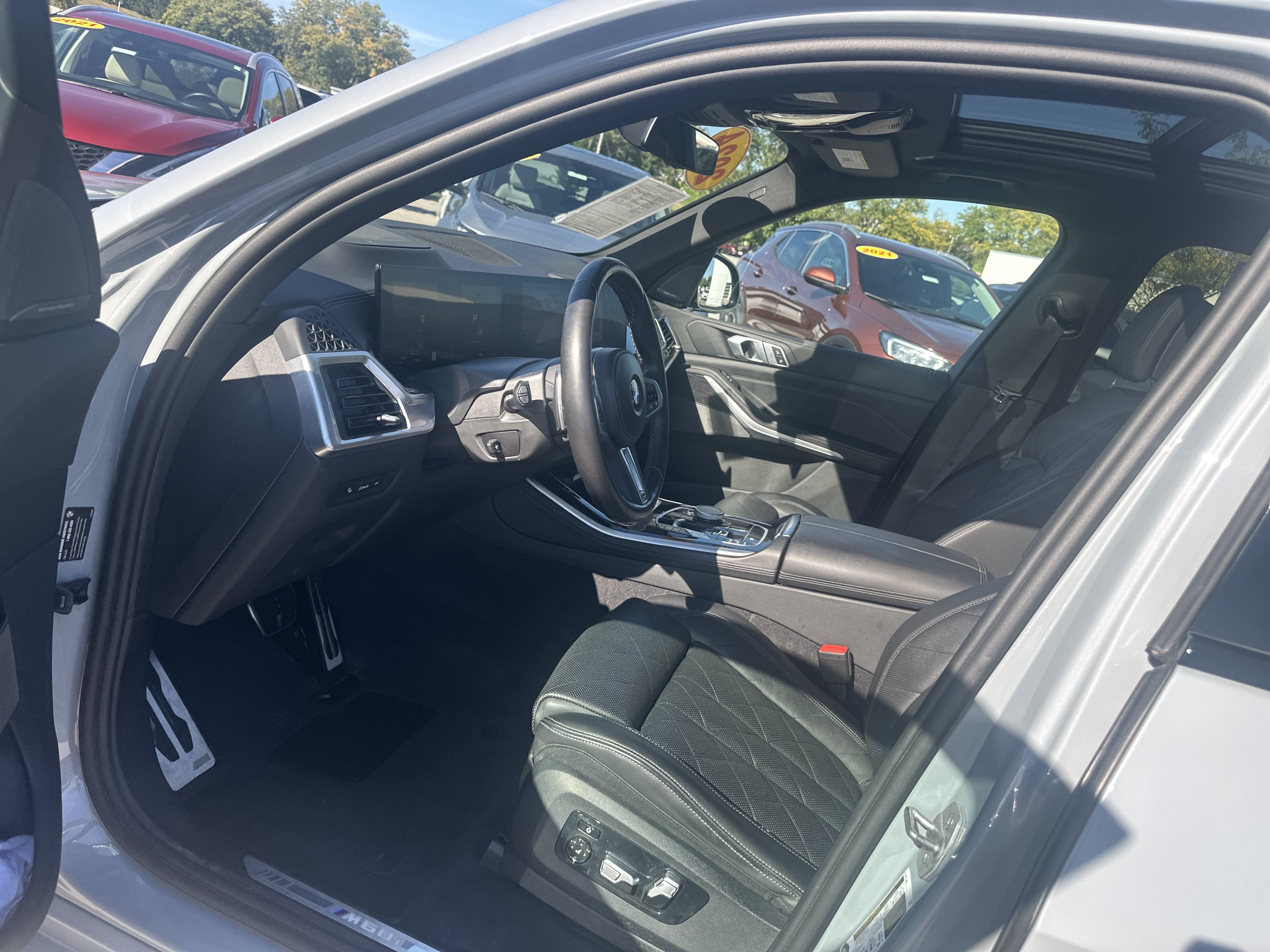 Used 2024 BMW X5 M60i w/ Parking Assistance Package AWD/4WD image 16