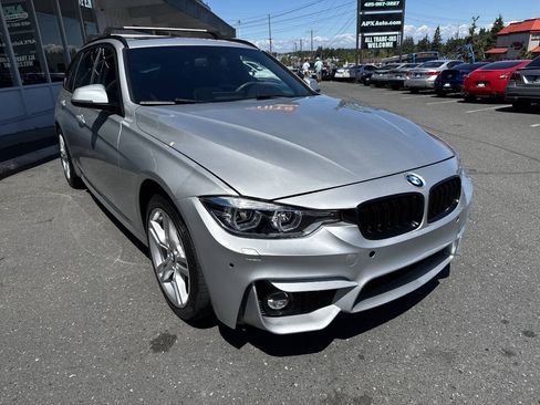 Used 2017 BMW 330i xDrive Wagon AWD/4WD image 10