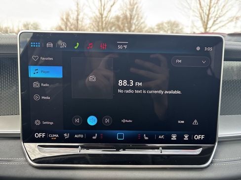 New 2026 Volkswagen Tiguan SE AWD/4WD image 17