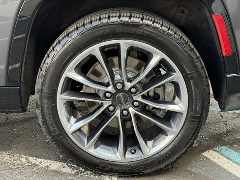 Used 2022 Jeep Wagoneer Series II w/ Premium Group I image 36