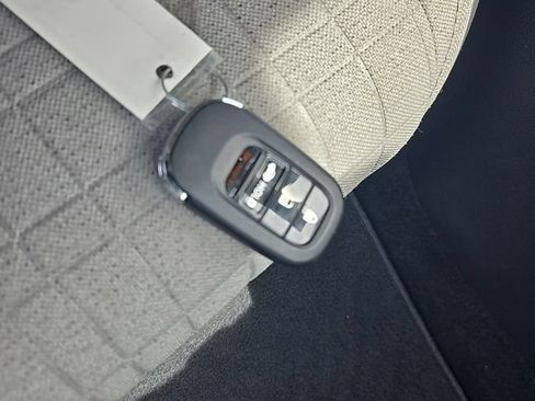 Used 2024 Honda HR-V LX image 38