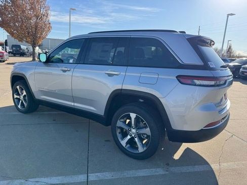New 2025 Jeep Grand Cherokee Limited w/ Trailer Tow Package image 5