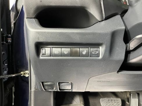 Used 2022 Toyota RAV4 XLE w/ Convenience Package AWD/4WD image 18