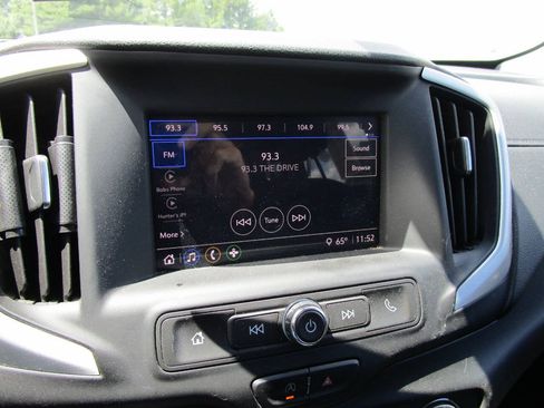 Used 2022 GMC Terrain SLE w/ Driver Convenience Package FWD image 14
