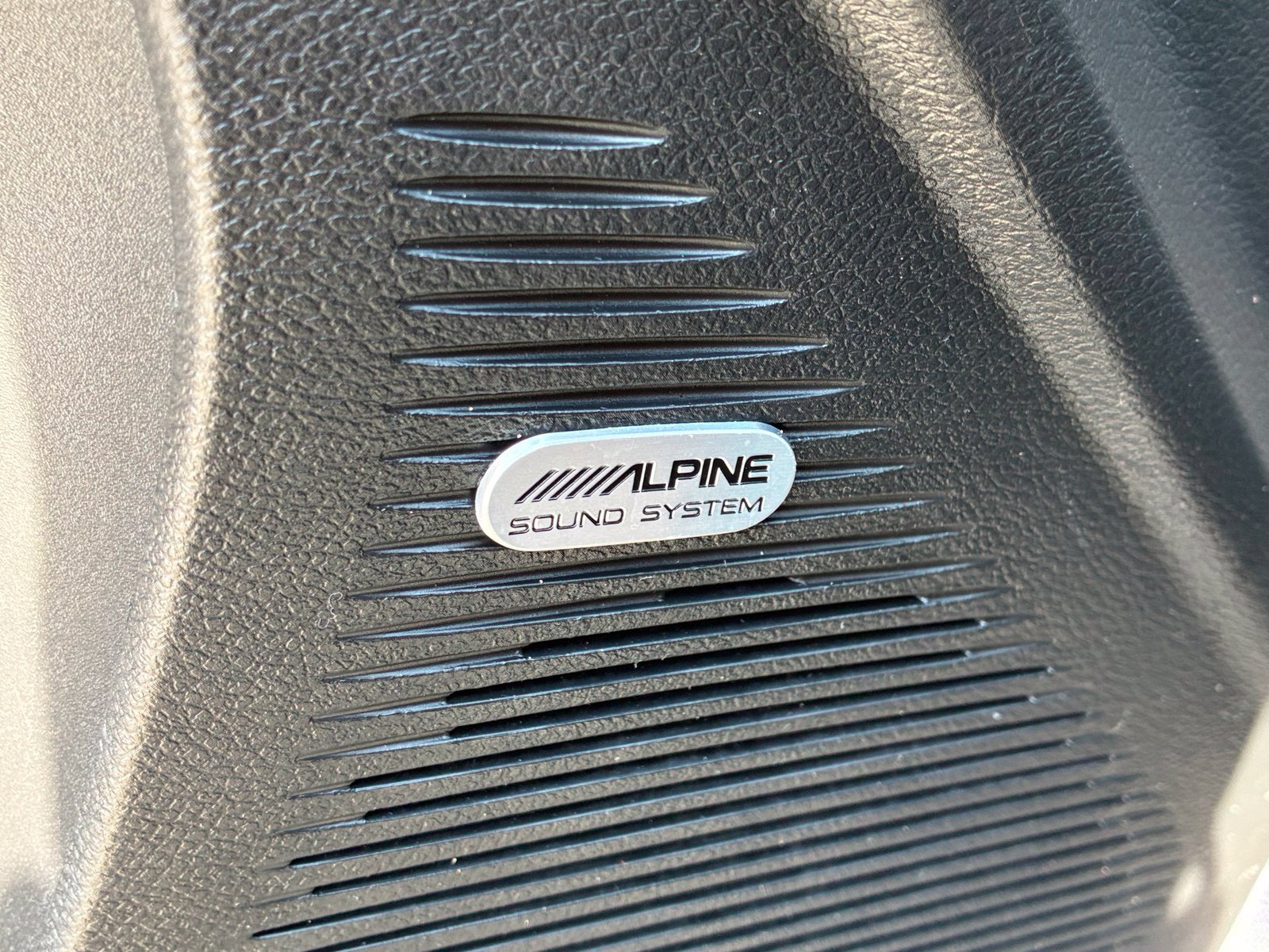 Used 2018 Dodge Challenger R/T RWD image 26