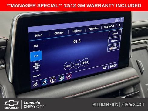 Used 2021 Chevrolet Suburban RST AWD/4WD image 16