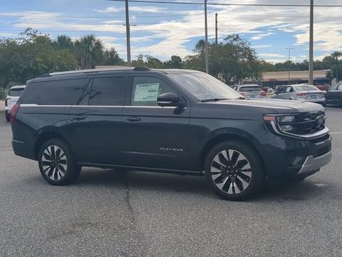 New 2025 Ford Expedition Max Platinum w/ Driver's Package image 2