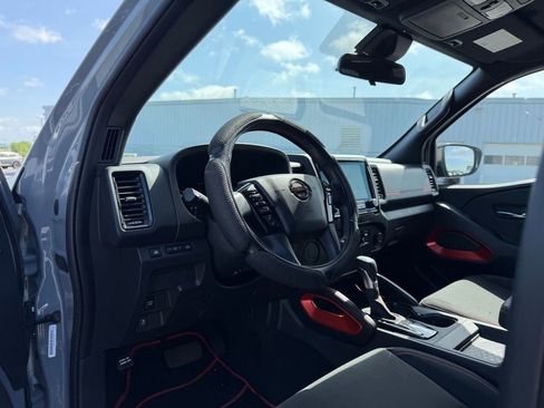 Used 2024 Nissan Frontier Pro-X RWD image 11