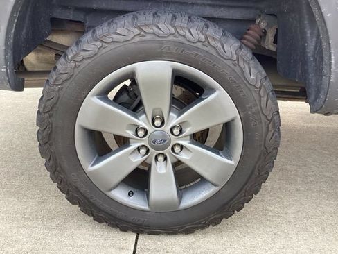Used 2014 Ford F150 FX4 w/ Equipment Group 402A Luxury AWD/4WD image 7
