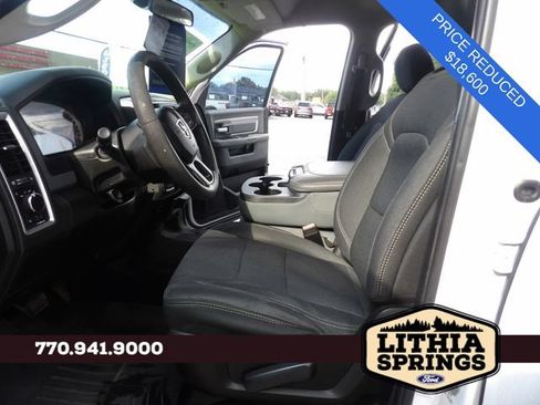 Used 2019 RAM 1500 Classic SLT AWD/4WD image 30