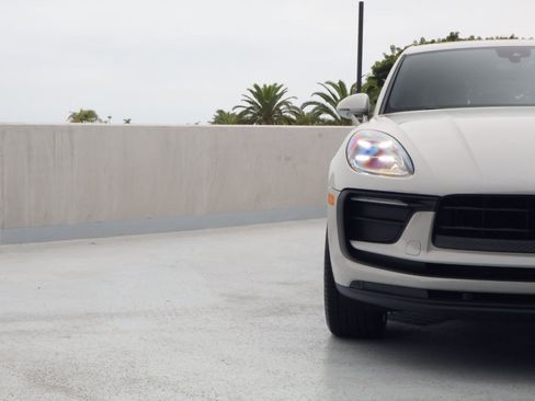 New 2026 Porsche Macan AWD/4WD image 12