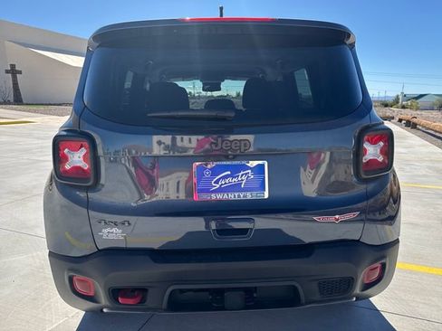 Used 2022 Jeep Renegade Trailhawk w/ Trailer Tow Group image 4