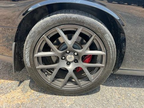 Used 2016 Dodge Challenger R/T Scat Pack RWD image 11