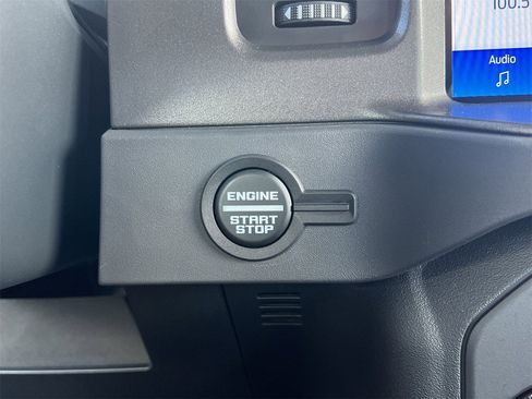 New 2025 Ford Bronco 4-Door image 5