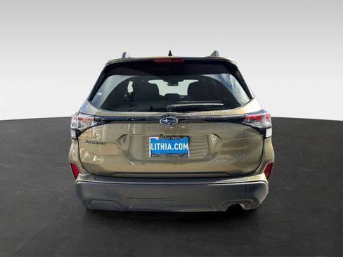 Used 2026 Subaru Forester Premium AWD/4WD image 5