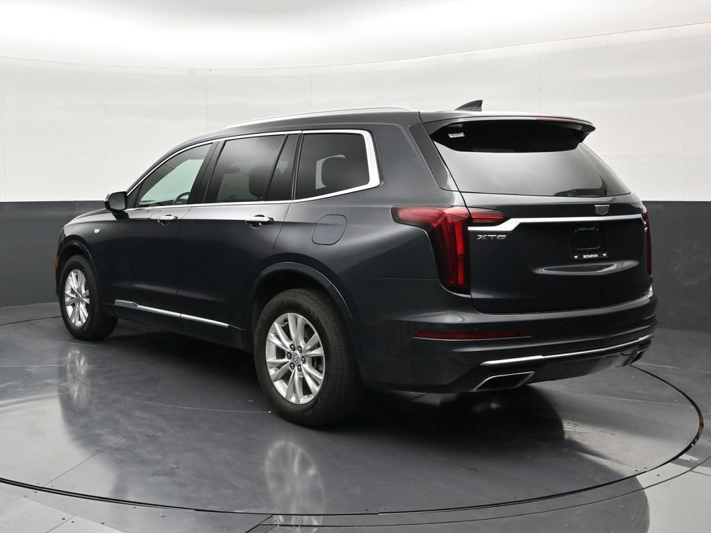Certified 2022 Cadillac XT6 Luxury FWD image 3