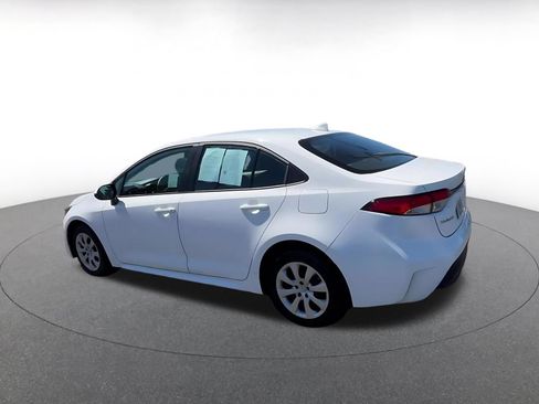 Used 2025 Toyota Corolla LE FWD image 10