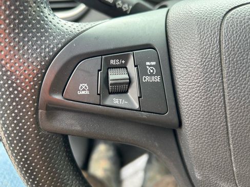 Used 2020 Chevrolet Trax LT image 17