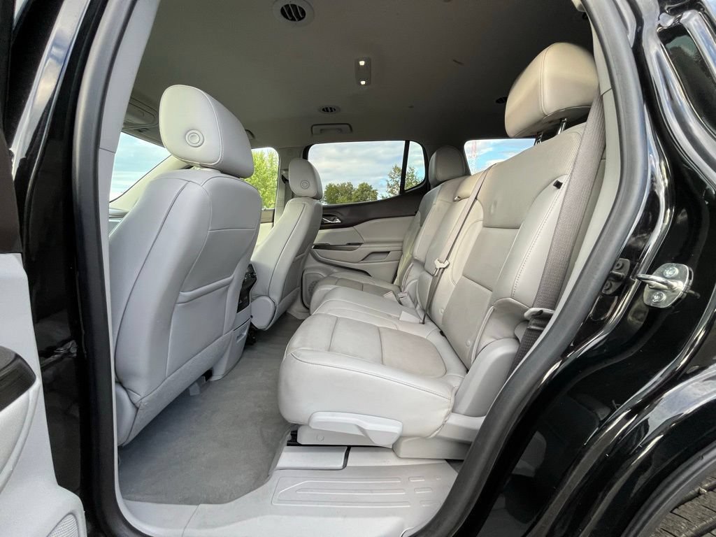 Certified 2023 GMC Acadia SLT FWD image 17