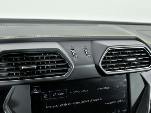 Used 2019 Lamborghini Urus image 34