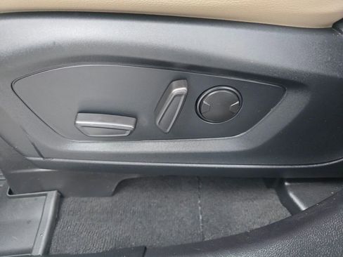 Used 2022 Ford Explorer Limited w/ Class IV Trailer Tow Package image 19