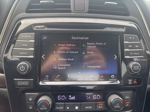 Used 2016 Nissan Maxima Platinum FWD image 16