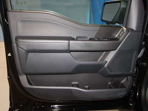 Used 2024 Ford F150 XLT w/ XLT Black Appearance Package image 5