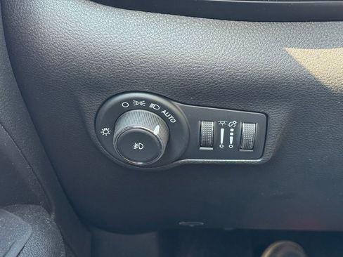 Used 2026 Jeep Compass Limited AWD/4WD image 30