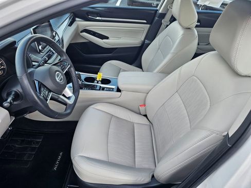 Used 2021 Nissan Altima 2.5 Platinum image 13