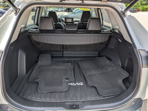 Used 2021 Toyota RAV4 XLE Premium AWD/4WD image 12