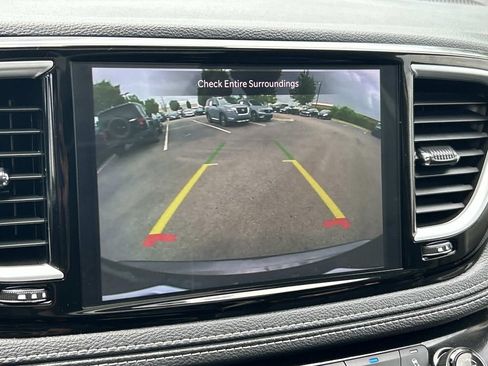 Used 2023 Chrysler Pacifica Limited FWD image 35