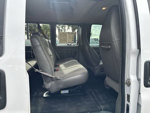 Used 2019 Chevrolet Express 3500 LT w/ LT Preferred Equipment Group image 25