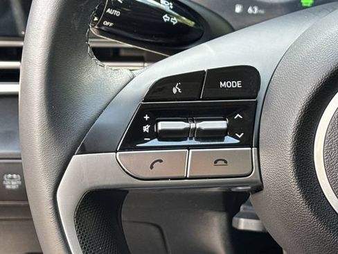Certified 2023 Hyundai Elantra Limited FWD image 24