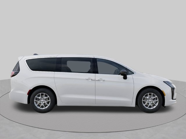 New 2027 Chrysler Pacifica Select FWD image 21