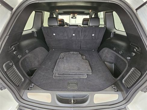 Used 2018 Jeep Grand Cherokee Limited w/ Trailer Tow Group IV image 14