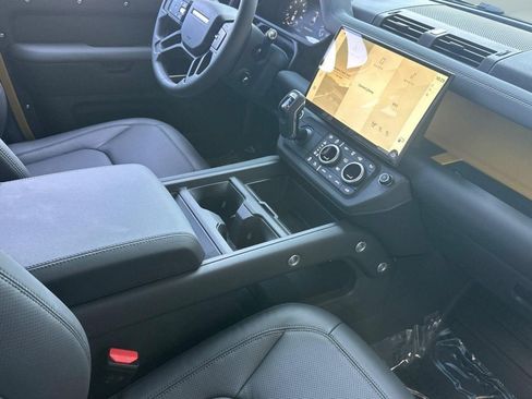 New 2026 Land Rover Defender 110 Trophy Edition AWD/4WD image 29