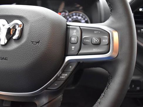 New 2025 RAM 2500 Big Horn AWD/4WD image 18