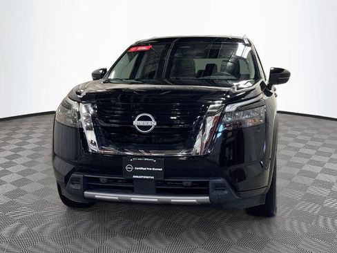 Certified 2025 Nissan Pathfinder SL image 1